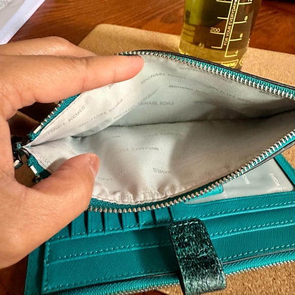 Michael Kors Snake Texture Leather Large Double Full Zip Wallet / Wrislet, Teal - Picture 14 of 15